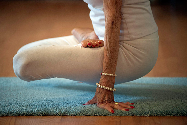 Tao-Porchon-Lynch-yoga-instructor